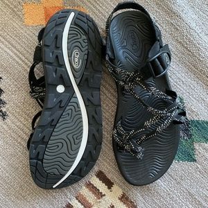 Chaco Womens Z/Volv X2 Dash Black & White Sandals